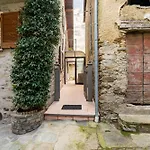Gelsomino Stone House By Halldis Apartamento Stazzona