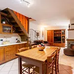 Gelsomino Stone House By Halldis Apartamento *