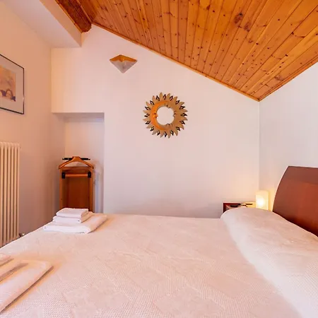 Apartment Gelsomino Stone House By Halldis Stazzona
